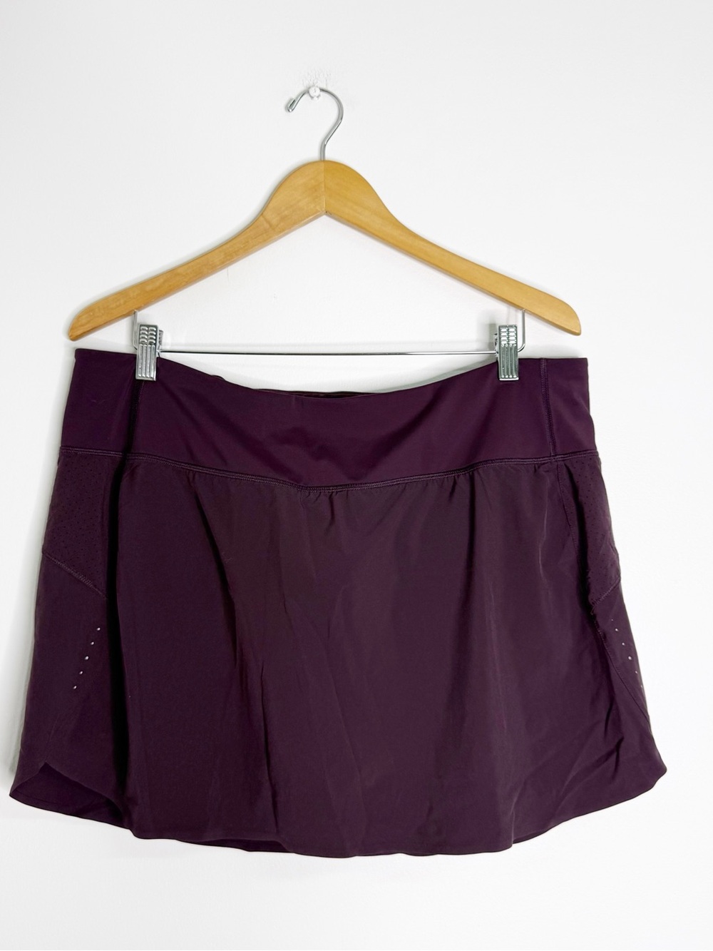 Athleta Run With It Skort Size XL Dark Purple 15” Running Tennis Athletic